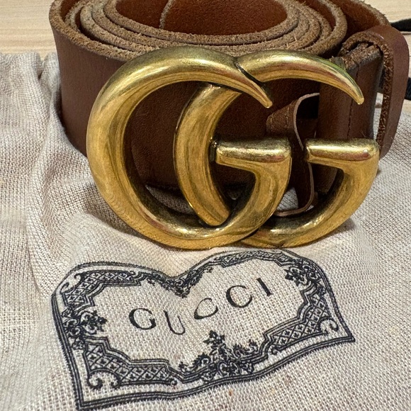 Gucci Brown Leather Belt with Gold GG Emblem - Picture 1 of 5